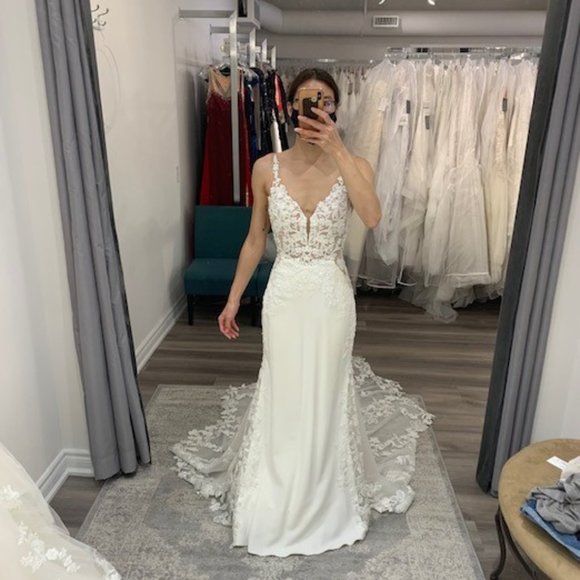 Martina Liana 1059 Wedding Dress in Ivory - Picture 6 of 11